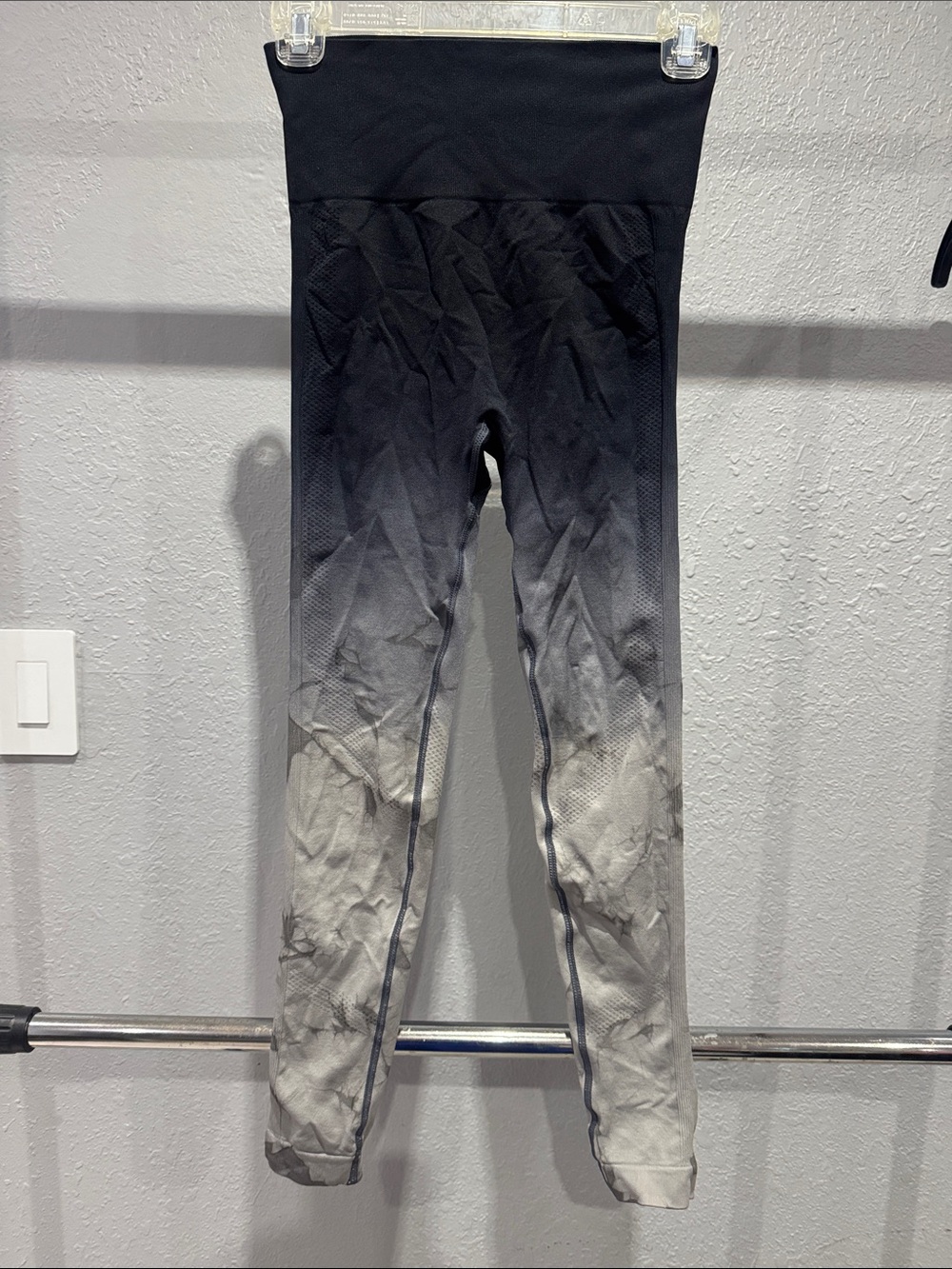 High-Waist Ombre Black to Gray Active Leggings